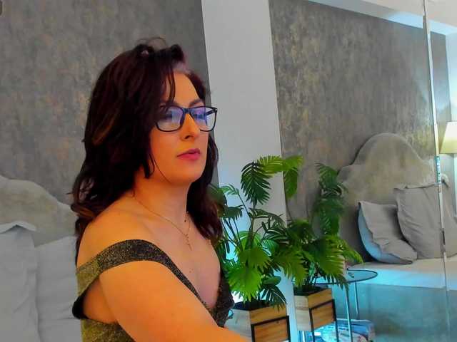 LisaCroft's BongaCams show and profile