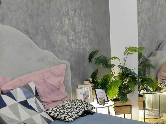 LisaCroft's BongaCams show and profile