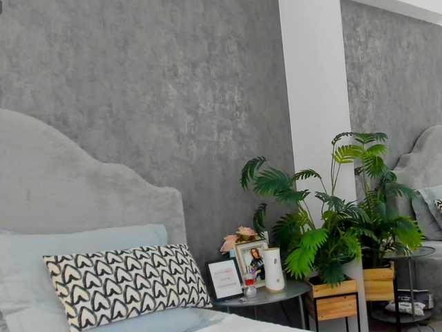 LisaCroft's BongaCams show and profile