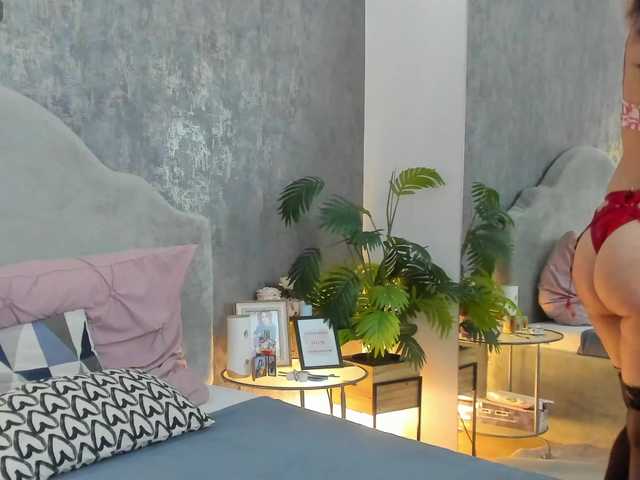 LisaCroft's BongaCams show and profile