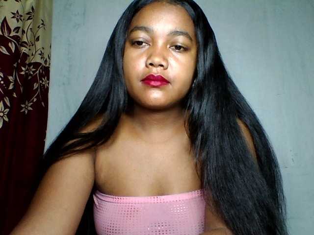 justine33's BongaCams show and profile