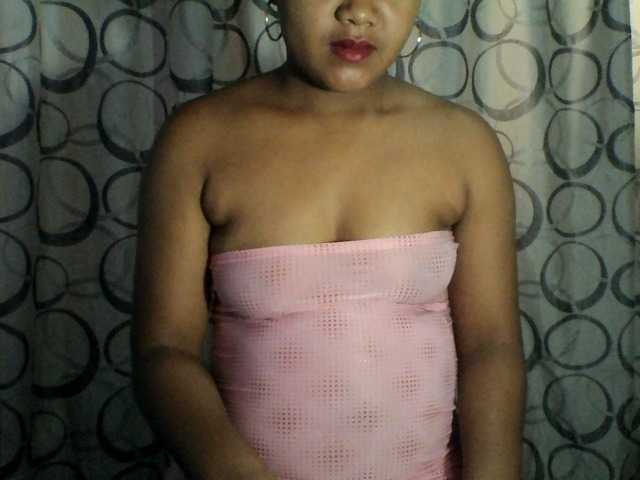 justine33's BongaCams show and profile