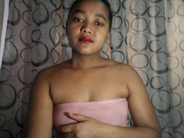 justine33's BongaCams show and profile