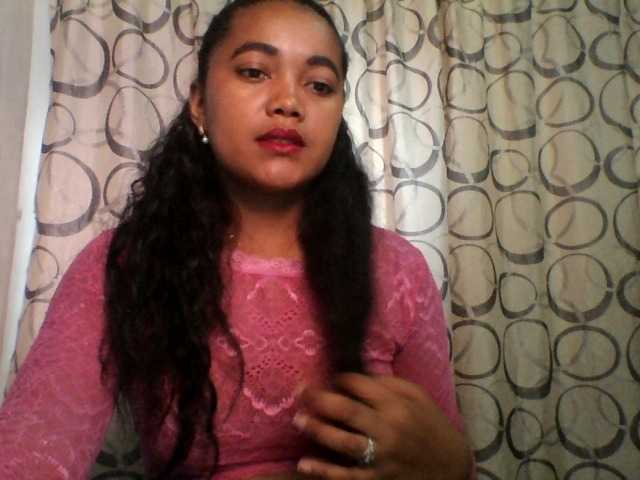 justine33's BongaCams show and profile