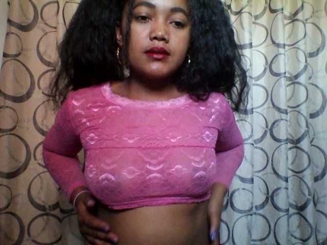 Discover Justine33, she wants to masturbate for you justine33 from BongaCams