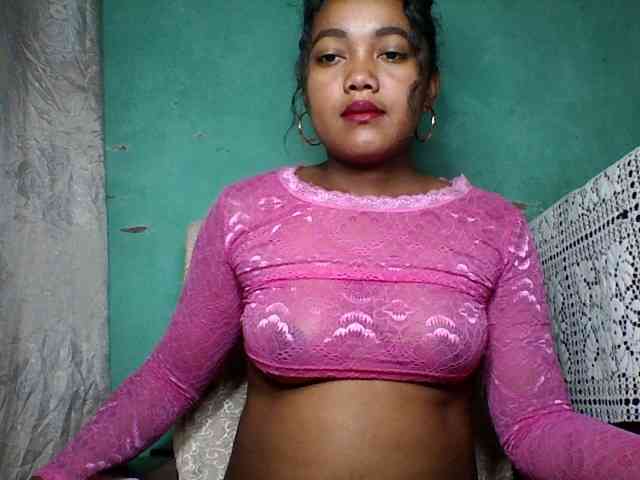 justine33 webcam
