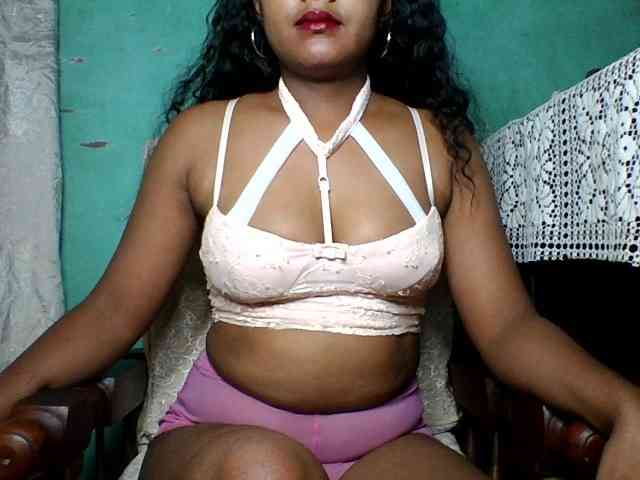 justine33 webcam