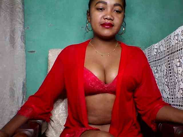 justine33 webcam