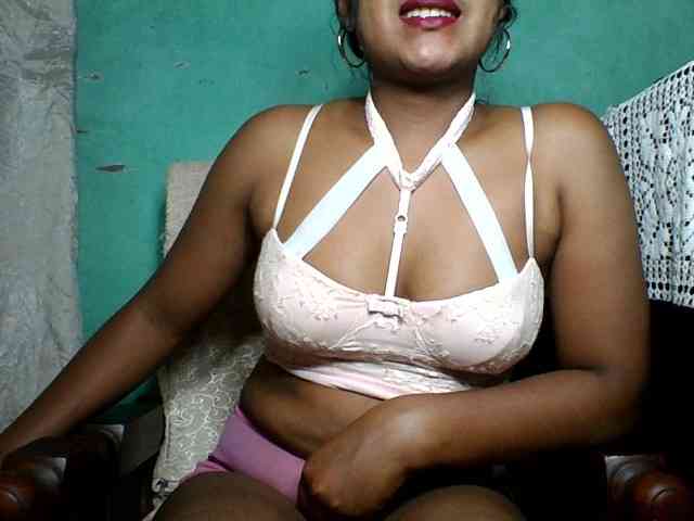justine33 webcam