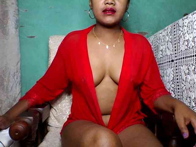 justine33 webcam