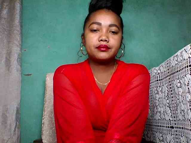 justine33 webcam