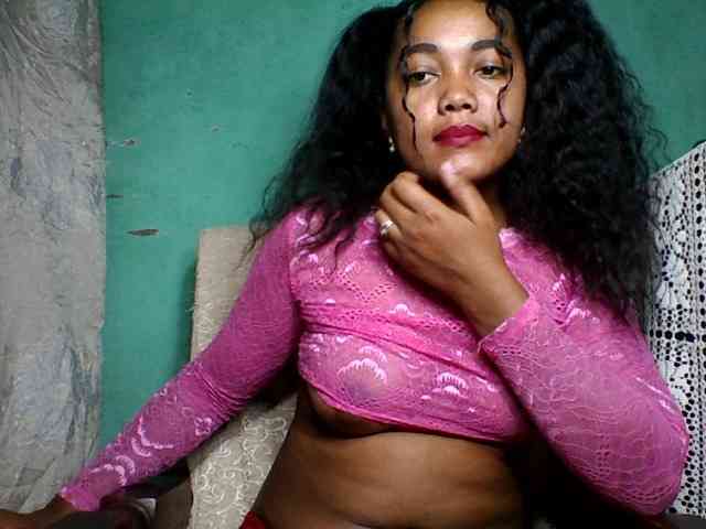 justine33 webcam