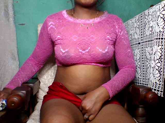 justine33 webcam