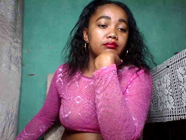 justine33 webcam