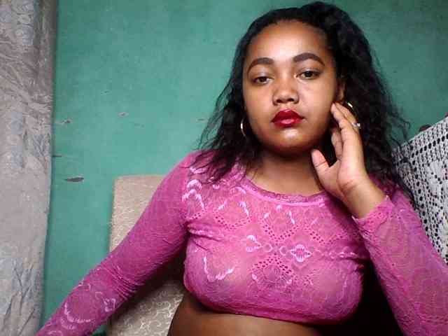 justine33 webcam