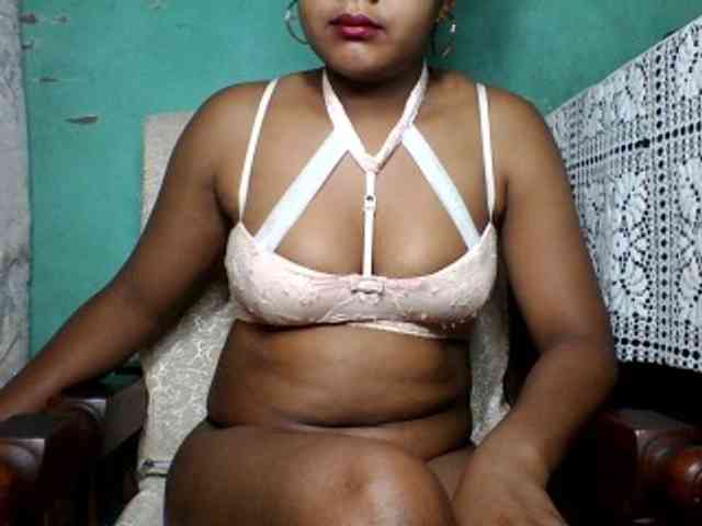 justine33 webcam