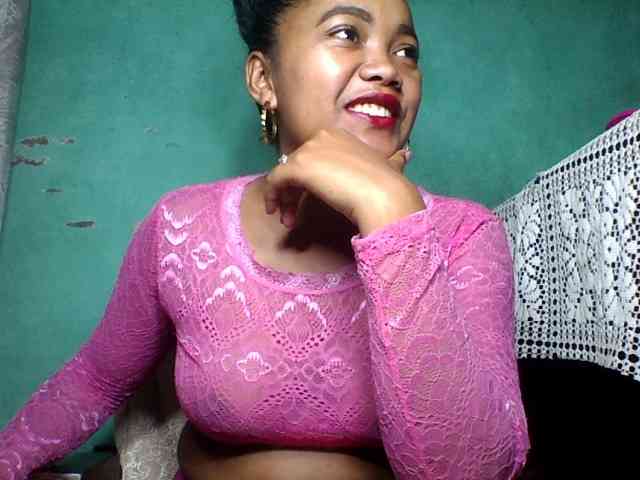 justine33 webcam