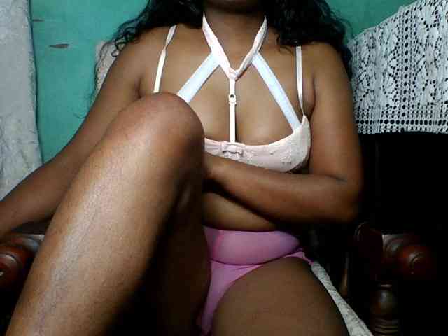 justine33 webcam