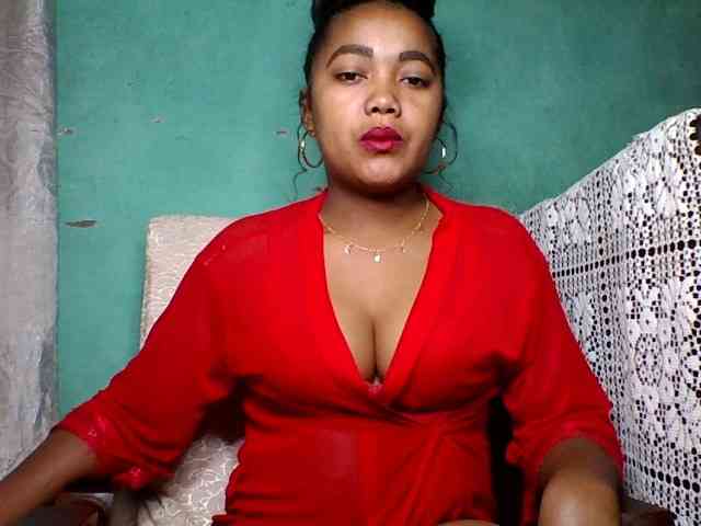 justine33 webcam
