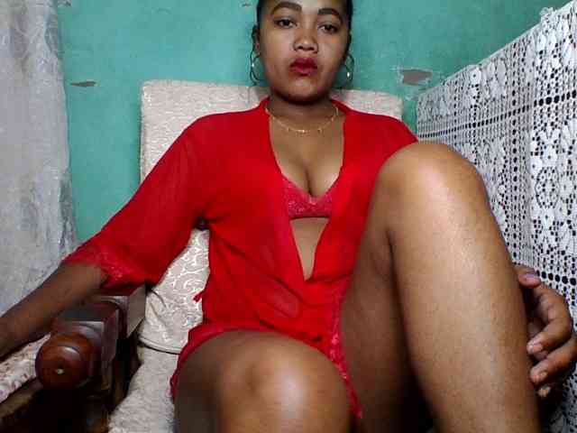 justine33 webcam