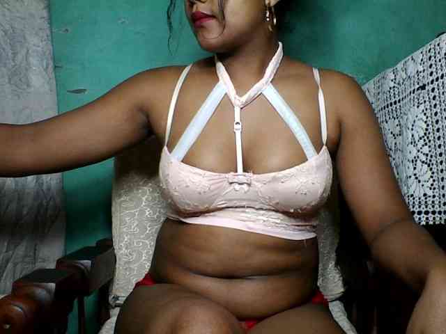 justine33 webcam
