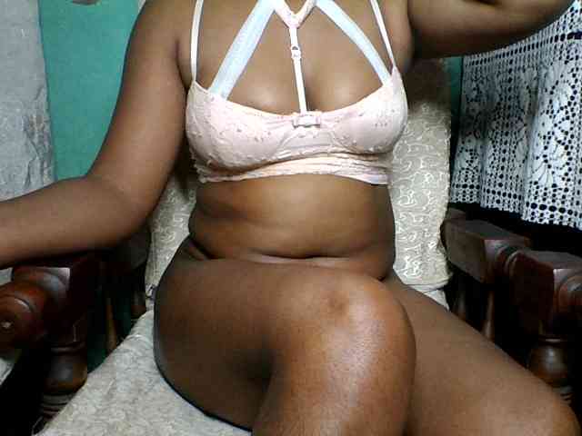 justine33 webcam