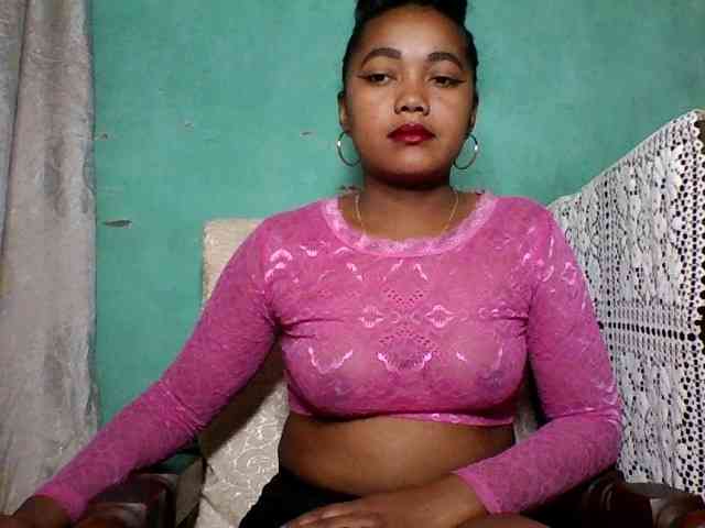 justine33 webcam
