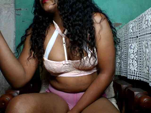 justine33 webcam