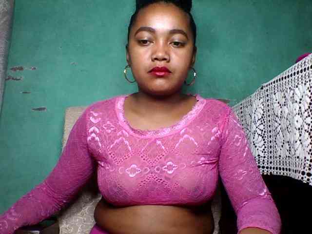 justine33 webcam