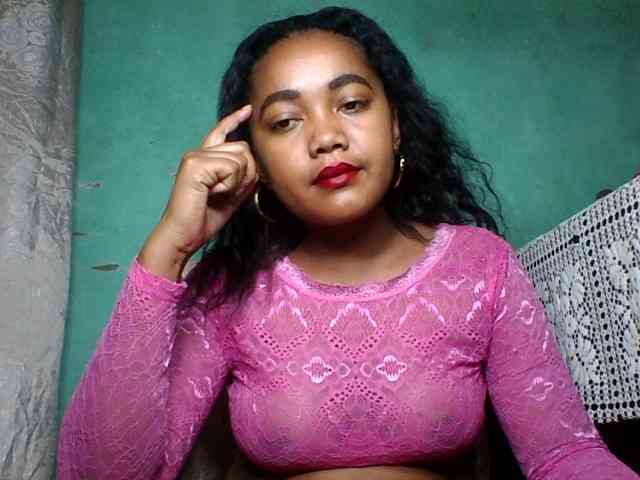 justine33 webcam