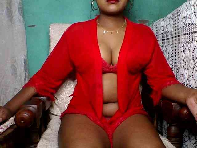 justine33 webcam