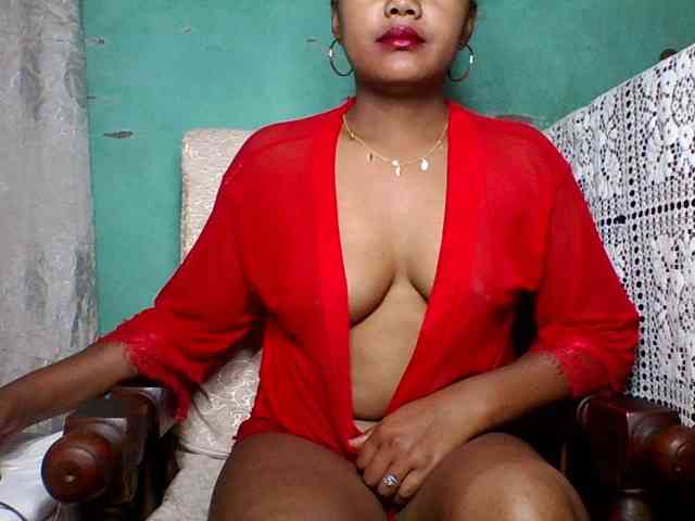 justine33 webcam