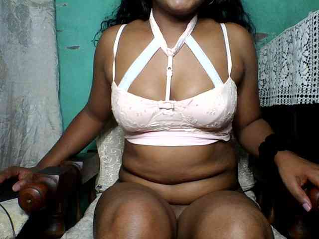 justine33 webcam