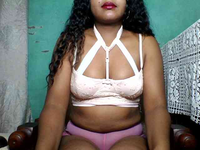 justine33 webcam