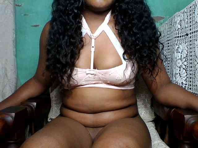 justine33 webcam