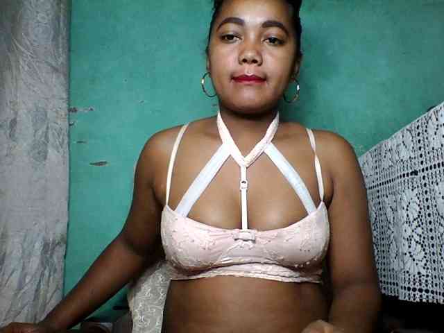 justine33 webcam