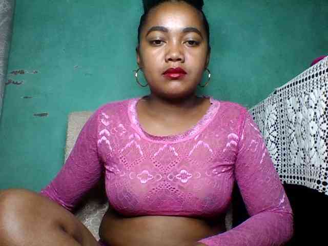 justine33 webcam