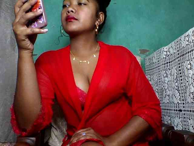justine33 webcam