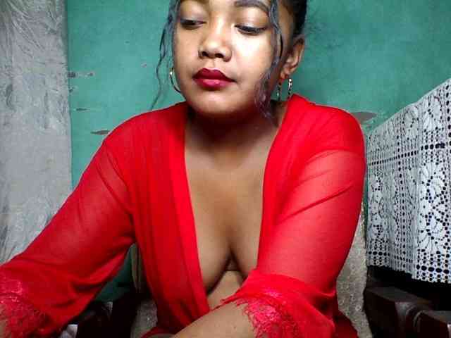 justine33 webcam