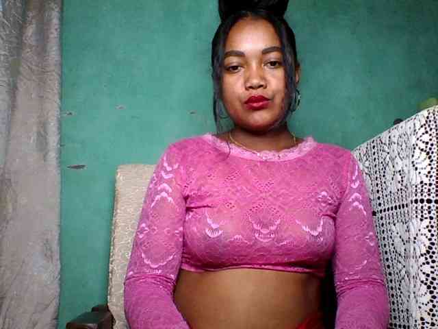 justine33 webcam