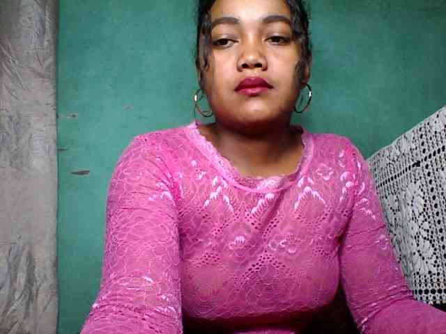 justine33 webcam