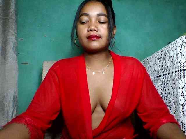 justine33 webcam
