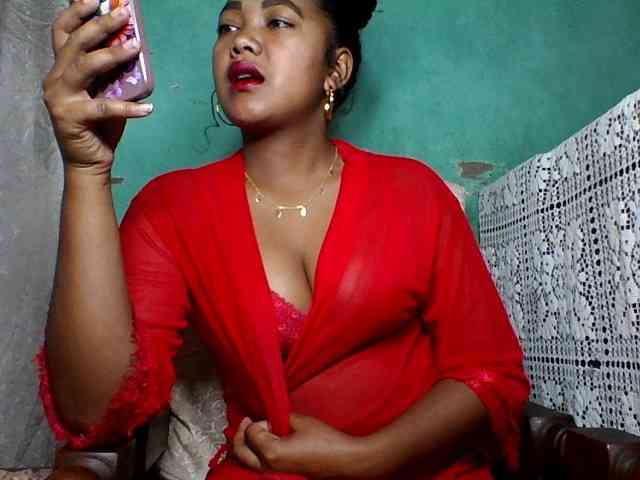 justine33 webcam