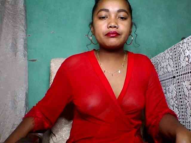 justine33 webcam