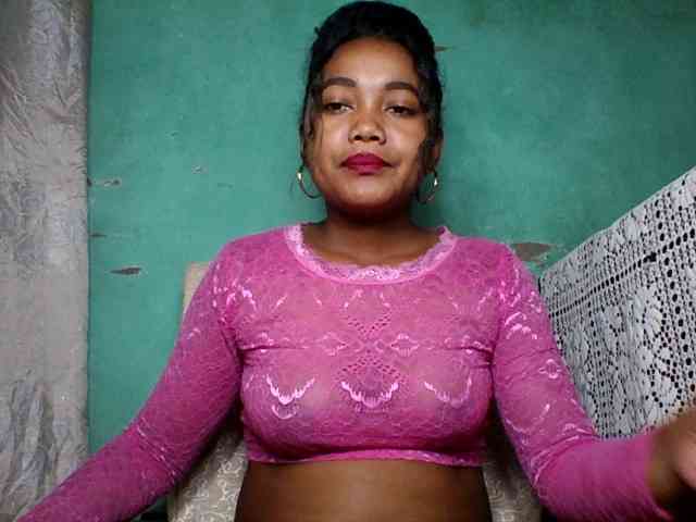 justine33 webcam