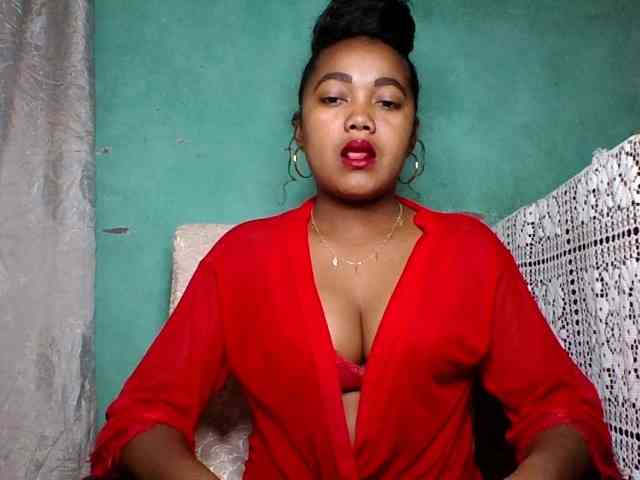 justine33 webcam