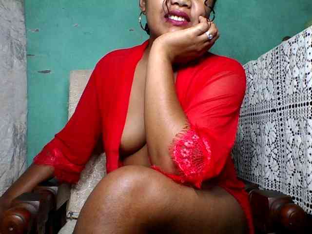 justine33 webcam