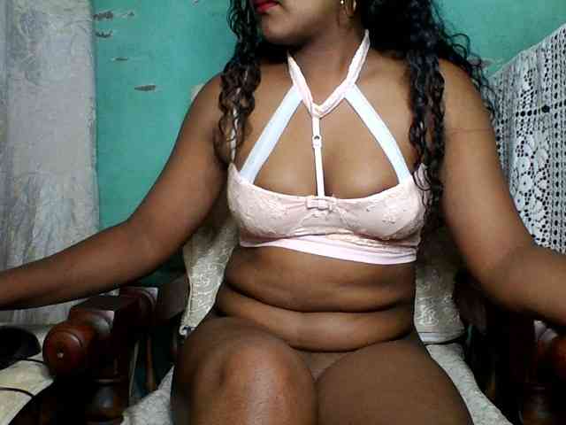 justine33 webcam