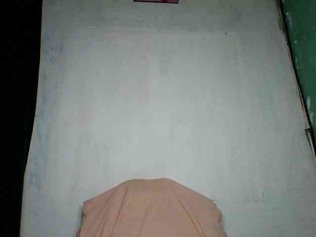 justine33 Live Webcam on BongaCams