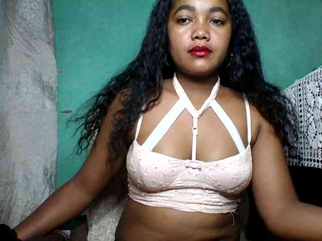 justine33 webcam